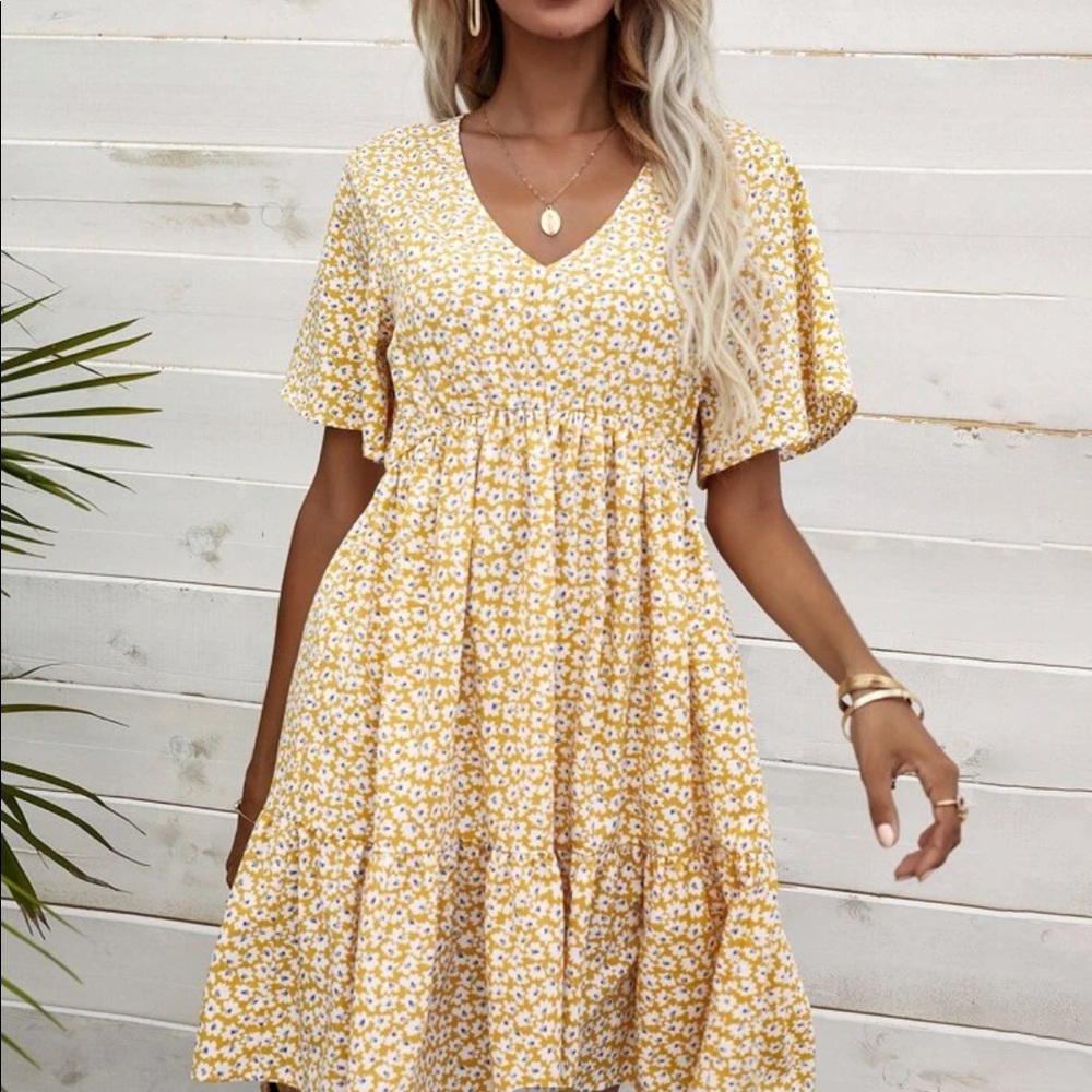 Floral Ruffle Dress - Picture 6 of 7